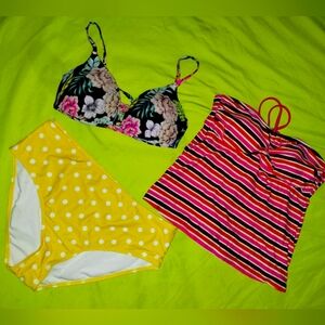 Swimwear bundle sizes small top medium tankini top & large bottoms
